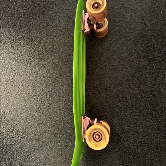 Green Penny Board! - Picture 4 of 4
